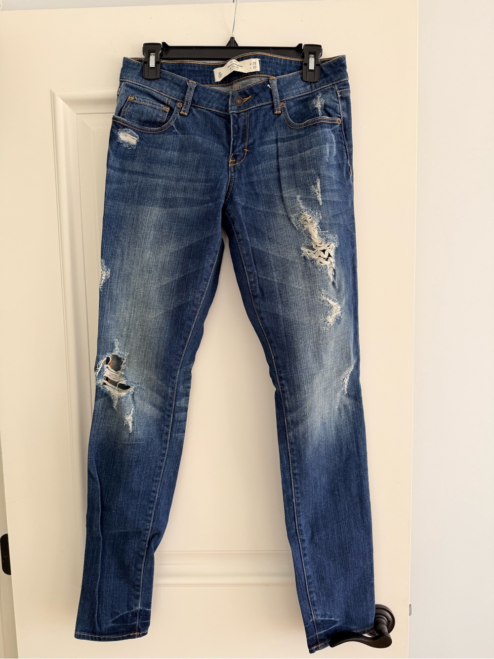 Abercrombie & Fitch Distressed Dark Blue Skinny Jeans